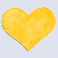 كتابة أسماء على صورة تصميم قلوب صفراء
